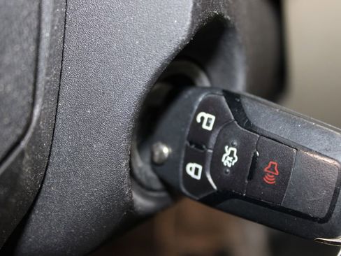 Used 2014 Ford Fusion SE FWD image 24