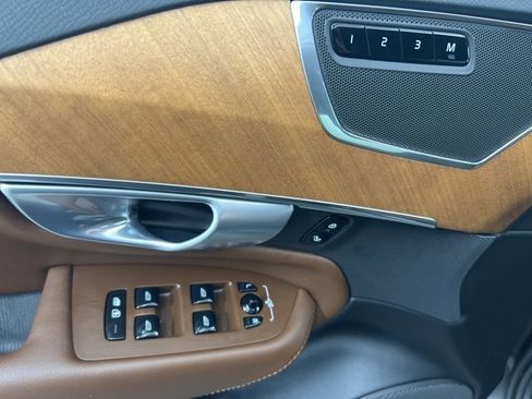 Used 2024 Volvo XC90 B6 Plus image 15