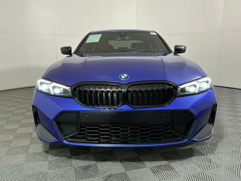 Used 2023 BMW 330i Sedan w/ M Sport Package RWD image 3