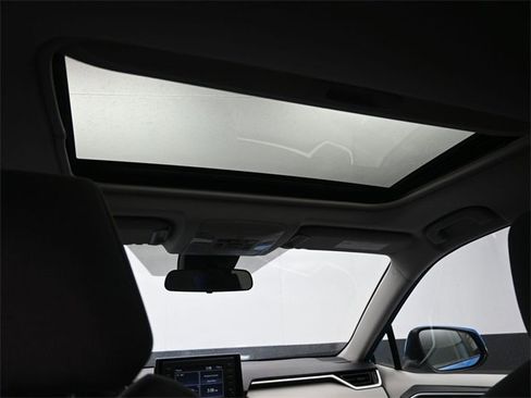 Used 2019 Toyota RAV4 XLE image 23