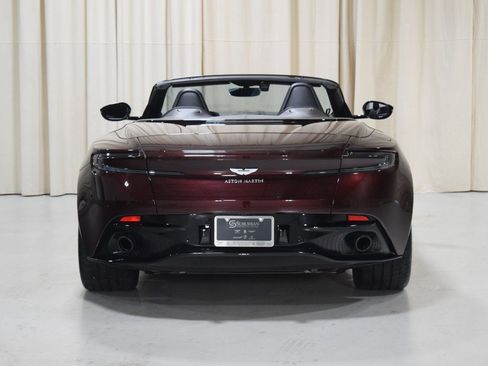 Used 2020 Aston Martin DB11 Volante image 13