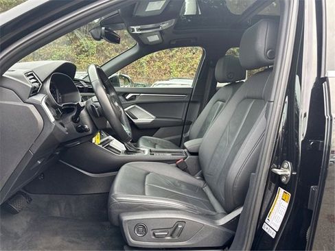 Used 2022 Audi Q3 2.0T Premium image 9