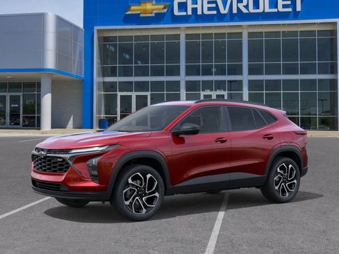 New 2026 Chevrolet Trax RS w/ Sunroof Package FWD image 2
