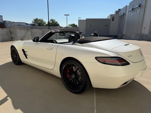 Used 2014 Mercedes-Benz SLS AMG GT Roadster image 5