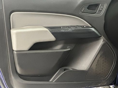 Used 2017 Chevrolet Colorado W/T w/ WT Convenience Package RWD image 16