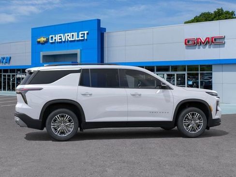 New 2026 Chevrolet Traverse LT image 5
