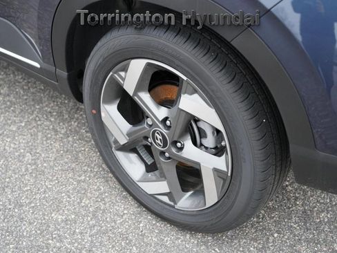New 2025 Hyundai Venue Limited image 8