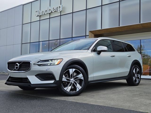 Used 2020 Volvo V60 T5 Cross Country w/ Protection Package Premier AWD/4WD image 1