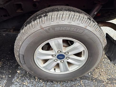 Used 2015 Ford F150 XLT w/ Equipment Group 301A Mid AWD/4WD image 11