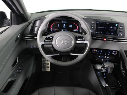 Used 2026 Hyundai Elantra Sport FWD image 8