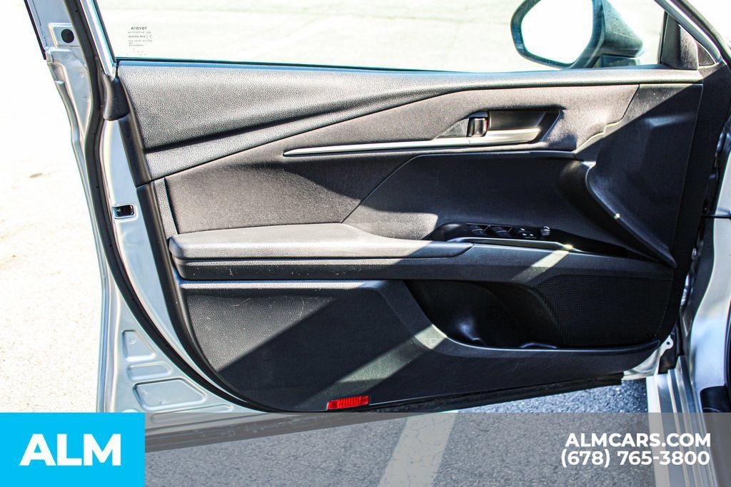 Used 2025 Toyota Camry LE FWD image 35