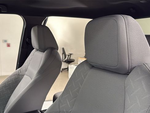 Certified 2025 Toyota Tacoma SR5 image 13