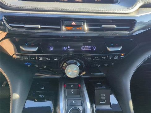 Used 2023 Acura MDX SH-AWD w/ Advance Package image 21