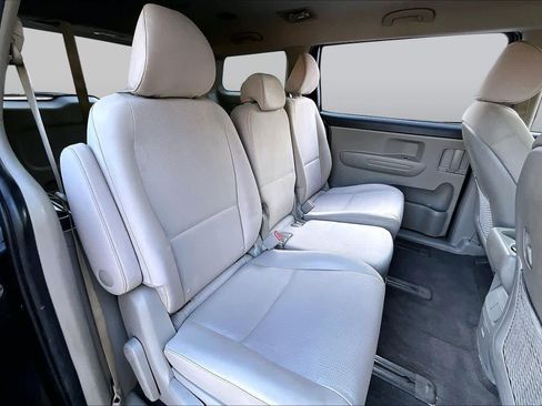 Used 2019 Kia Sedona LX FWD image 19