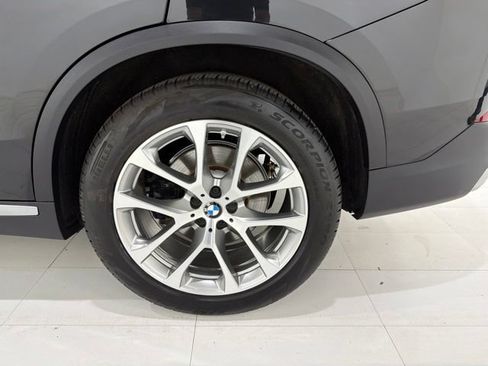 Used 2023 BMW X5 xDrive40i w/ Premium Package AWD/4WD image 44