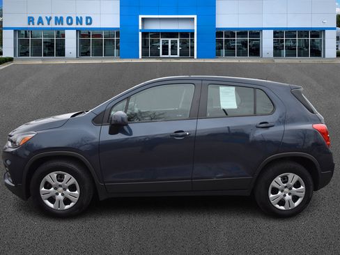 Certified 2018 Chevrolet Trax LS image 6