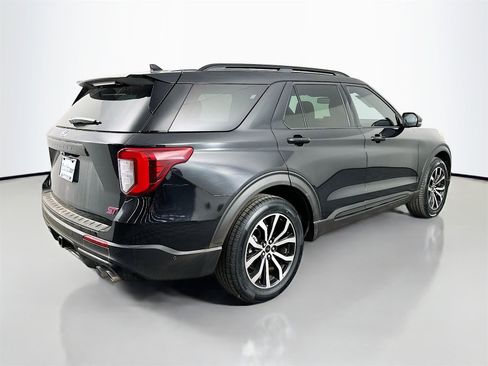 Used 2020 Ford Explorer ST w/ Premium Technology Package image 7