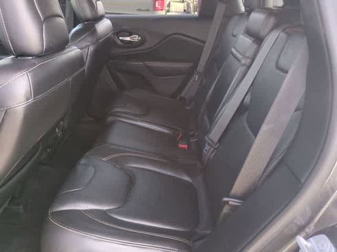 Used 2015 Jeep Cherokee Limited image 20