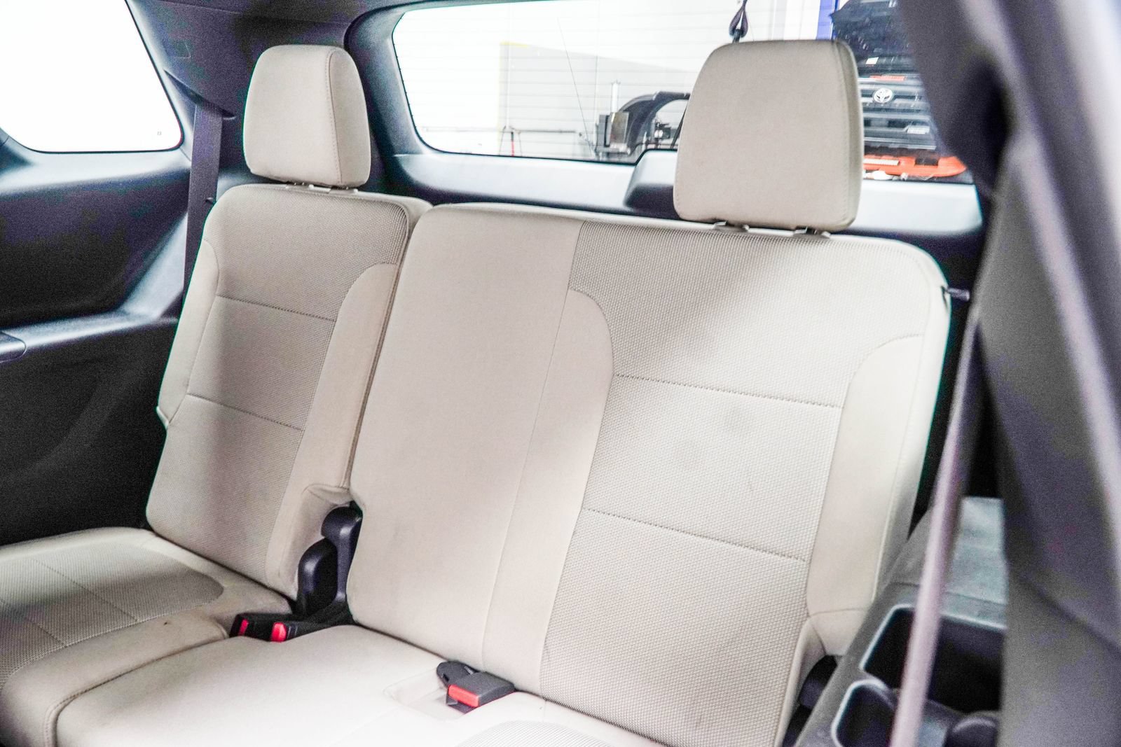 Used 2023 Chevrolet Traverse LS FWD image 40