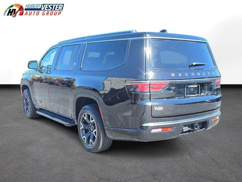 Used 2024 Jeep Wagoneer L Series III w/ Flexible Seating Group AWD/4WD image 8