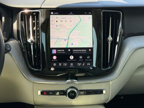 Certified 2023 Volvo XC60 B5 Plus AWD/4WD image 15
