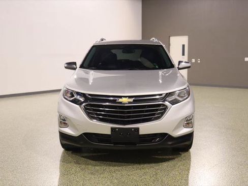 Used 2019 Chevrolet Equinox Premier AWD/4WD image 2