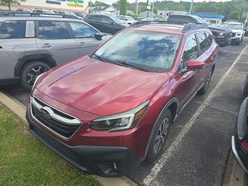 Used 2020 Subaru Outback Premium AWD/4WD image 1