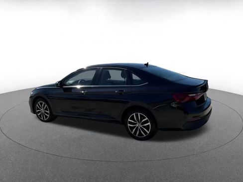 Used 2025 Volkswagen Jetta SE image 9