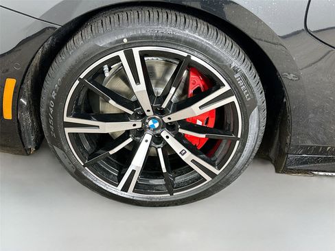 New 2026 BMW 550e xDrive w/ Executive Package image 33