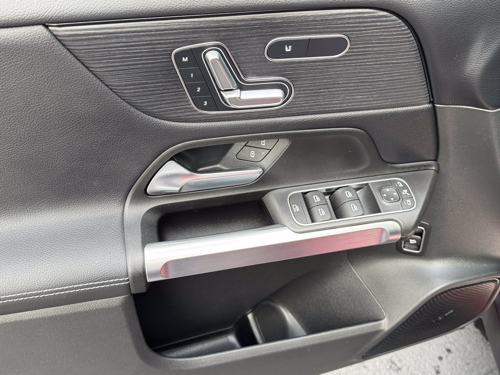 Used 2026 Mercedes-Benz GLB 250 image 19