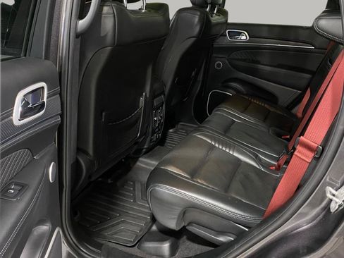 Used 2018 Jeep Grand Cherokee SRT AWD/4WD image 12
