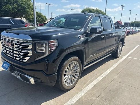 Used 2023 GMC Sierra 1500 Denali w/ Denali Reserve Package AWD/4WD image 3