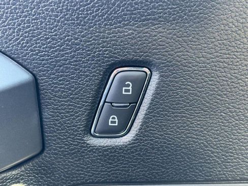 Used 2019 Ford F150 XLT w/ Equipment Group 302A Luxury image 32