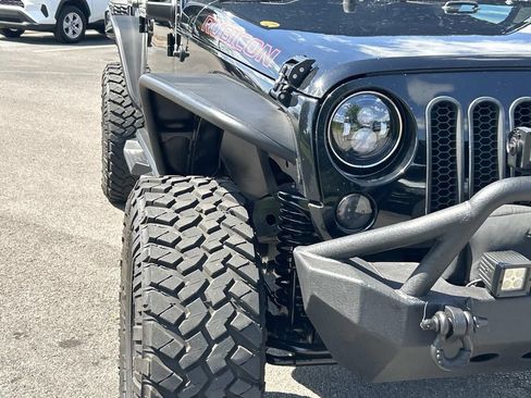 Used 2015 Jeep Wrangler Unlimited Rubicon AWD/4WD image 16