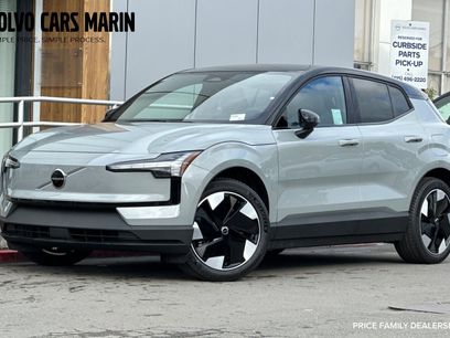 New 2026 Volvo EX30 Plus w/ Climate Package