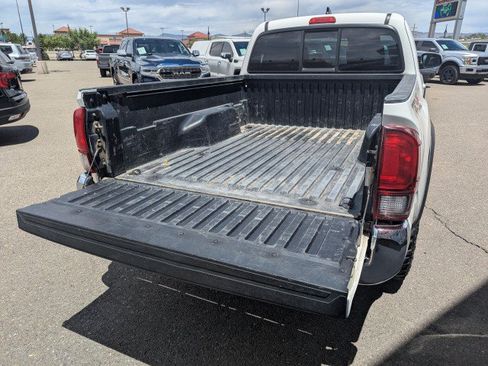 Used 2019 Toyota Tacoma TRD Off-Road AWD/4WD image 24