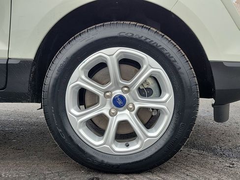 Certified 2021 Ford EcoSport SE image 9