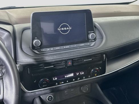 Used 2022 Nissan Rogue SV w/ SV Premium Package AWD/4WD image 18