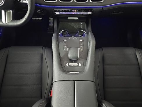 New 2026 Mercedes-Benz GLS 580 4MATIC image 24