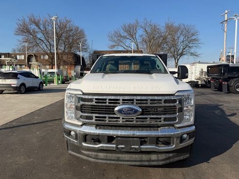 New 2024 Ford F550 4x4 Regular Cab Super Duty image 2