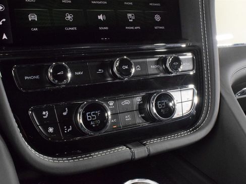 New 2024 Bentley Bentayga Extended Wheelbase image 39