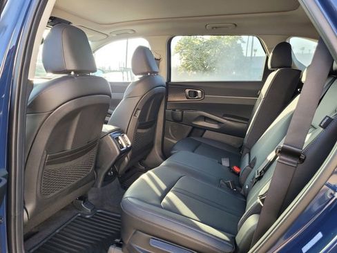 New 2026 Kia Sorento S image 7