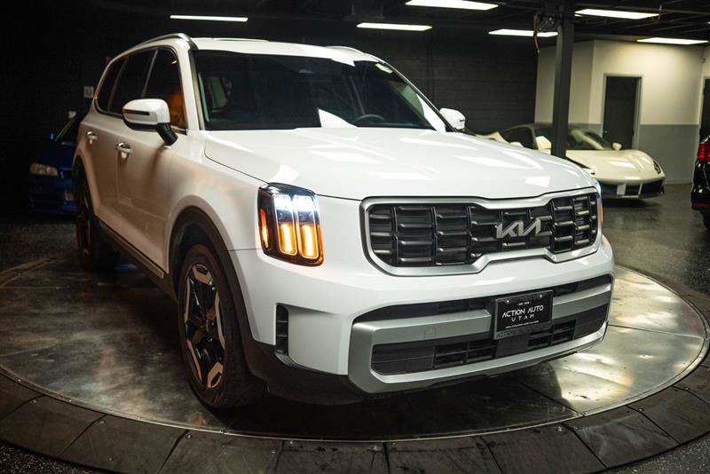 Used 2025 Kia Telluride S AWD/4WD image 5
