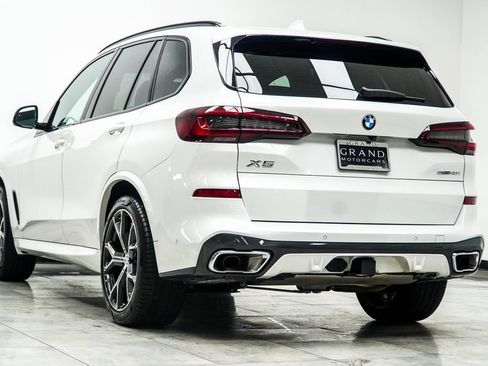 Used 2023 BMW X5 sDrive40i w/ M Sport Package RWD image 10