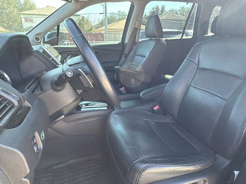 Used 2018 Honda Pilot Touring image 14