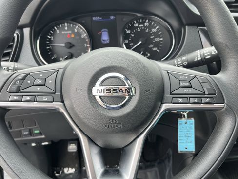 Used 2020 Nissan Rogue Sport S FWD image 18