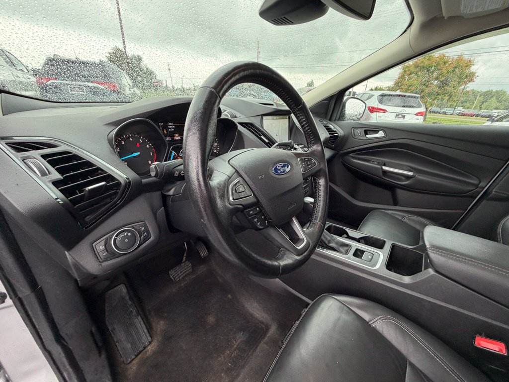 Used 2018 Ford Escape Titanium w/ Ford Safe & Smart Package AWD/4WD image 22