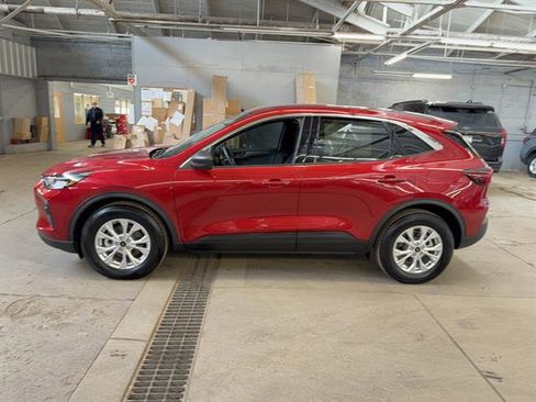 Certified 2023 Ford Escape Active AWD/4WD image 5