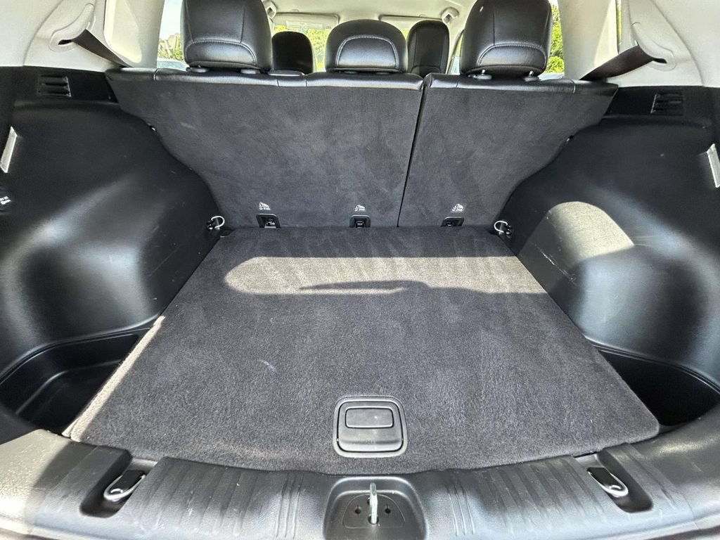 Used 2018 Jeep Compass Latitude FWD image 15