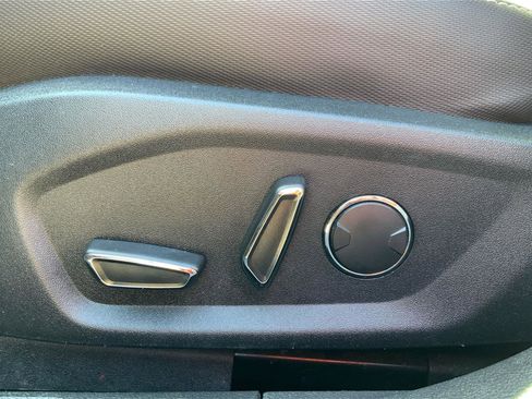 Used 2020 Ford Fusion SE w/ Equipment Group 151A image 19